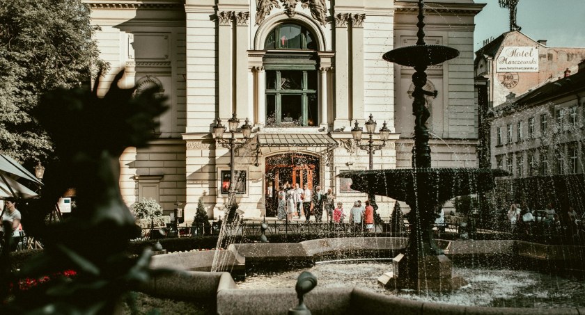 27 marzec poniedziałek Międzynarodowy Dzień Teatru 
