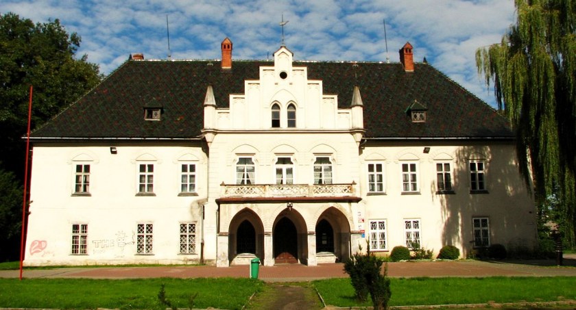 Dwór w Łodygowicach 