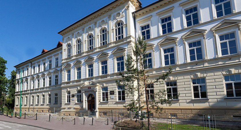 I Liceum Ogólnokształcące im. Mikołaja Kopernika w Żywcu. Historia szkoły