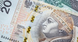 Jak odzyskać pieniądze od dłużnika przez komornika?
