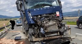 Groźnie wyglądający wypadek na S1