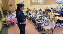 Bezpieczna droga do szkoły z żywieckimi policjantami