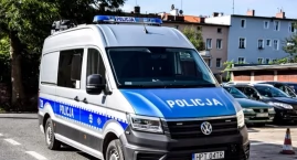 Nieprzytomny mężczyzna w rowie zauważony przez dziec&hellip;