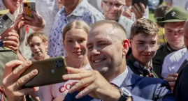 Krótki postój prezydenta Karola Nawrockiego w Bielsk&hellip;