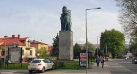Czy i tym razem ochronią go bociany? Putin wydał wyrok na żywiecki pomnik?