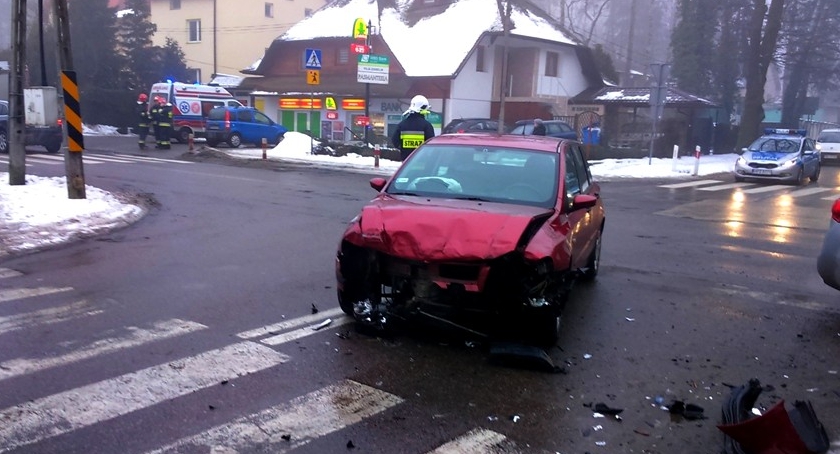 KOLIZJA DWÓCH POJAZDÓW W IZABELINIE