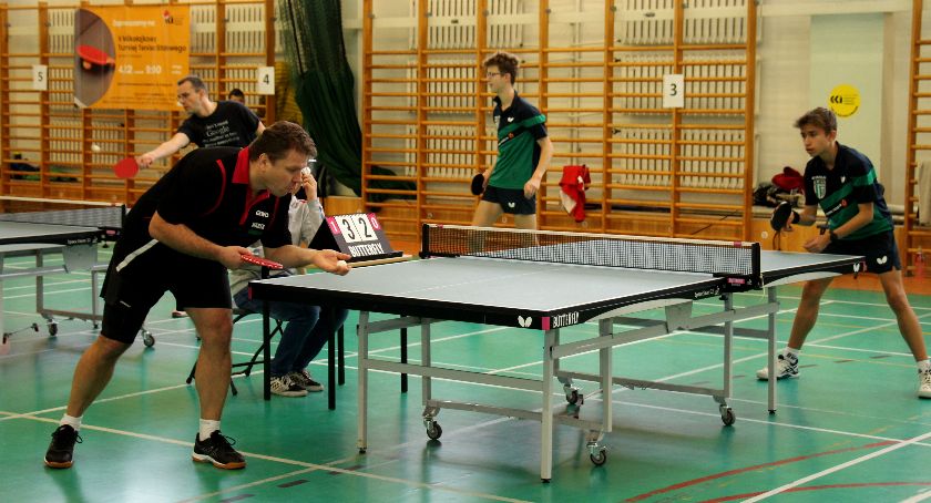 V MIKOŁAJKOWY TURNIEJ TENISA STOŁOWEGO