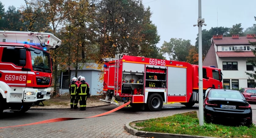 STRAŻACKIE ĆWICZENIA W URZĘDZIE GMINY IZABELIN