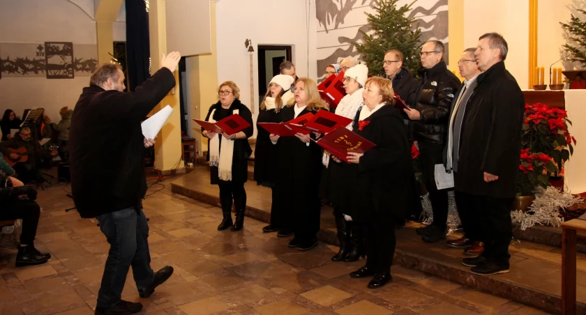 KOŚCIELNE KOLĘDOWANIE W IZABELINIE