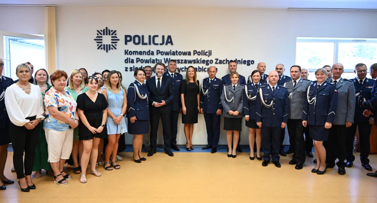 PIERWSZA KOBIETA - KOMENDANT POWIATOWY W POLICJI