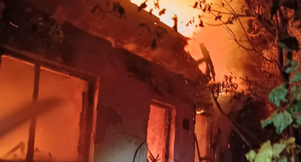 NOCNY POŻAR PUSTOSTANU W IZABELINIE