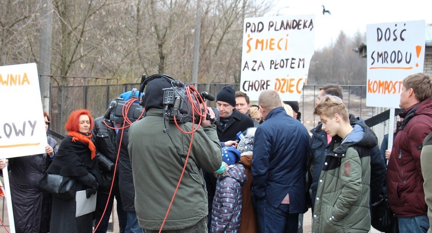 PROTEST NA ŻYWO W TVP 3