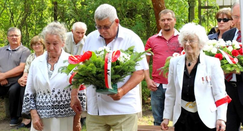PAMIĘCI PIĘCIU Z SIERAKOWA