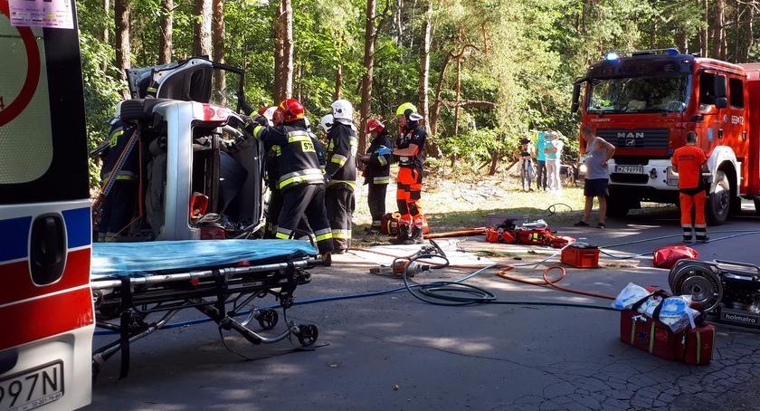 WYPADEK NA UL. IZABELIŃSKIEJ (PRZY LESIE)