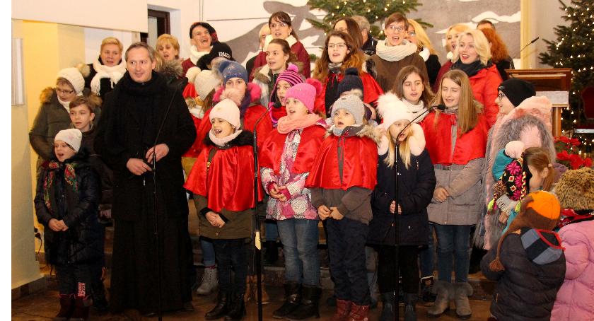 NIEDZIELNY KONCERT KOLĘD