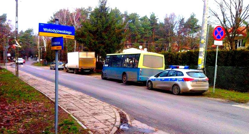 KOLIZJA AUTOBUSU L-18 NA UL. SIENKIEWICZA