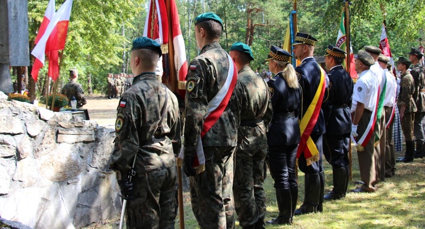 UROCZYSTOŚCI PATRIOTYCZNE W POCIESZE