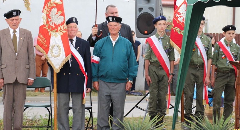 PATRIOTYCZNO-RELIGIJNIE W TRUSKAWIU