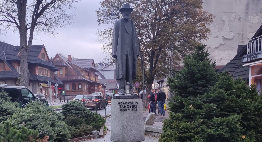 Pomnik hrabiego Władysława Zamoyskiego