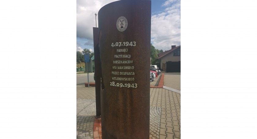 Pomnik pamięci pacyfikacji mieszkańców wsi Waksmund przez okupanta hitlerowskiego