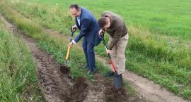 Zdjęcie przedstawia: Nowa ścieżka rowerowa w gminie Czarny Dunajec - przez łąki, lasy i torfowiska