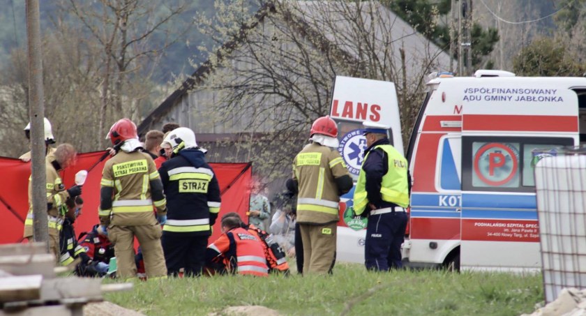 Reanimacja młodego mężczyzny po upadku na quadzie