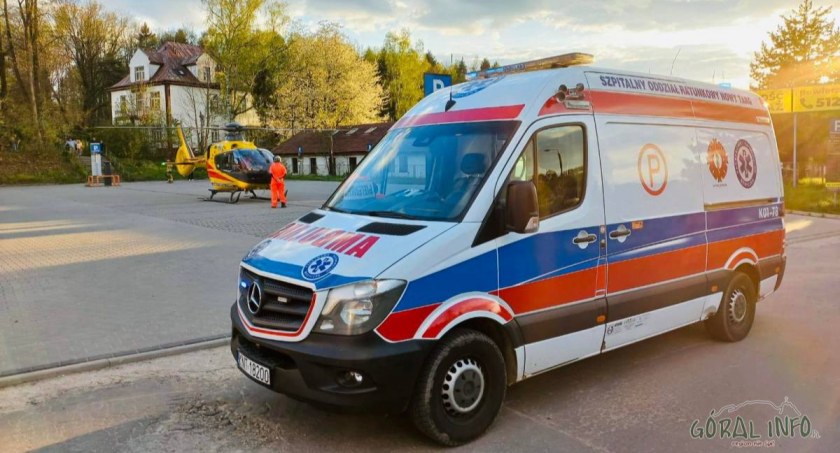Chłopiec zabrany śmigłowcem do szpitala dziecięcego