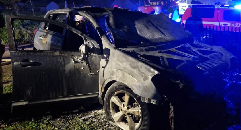 Samochód stanął w ogniu - nie nadaje się już do użytku