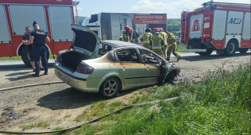 Pożar samochodu na zakopiance