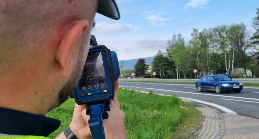 Przekroczył prędkość o 84 km/h - stracił prawo jazdy, zapłacił 2 500 zł i zyskał 15 punktów