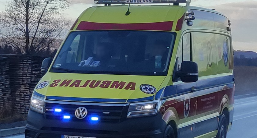 Wypadek traktorzysty - zabrany do szpitala w celu sprawdzenia trzeźwości