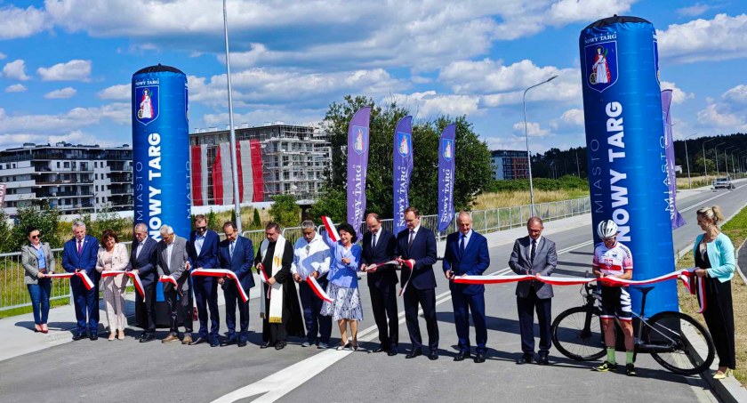Nowa droga w Nowym Targu uroczyści otwarta - częściowo rozładuje ruch w mieście