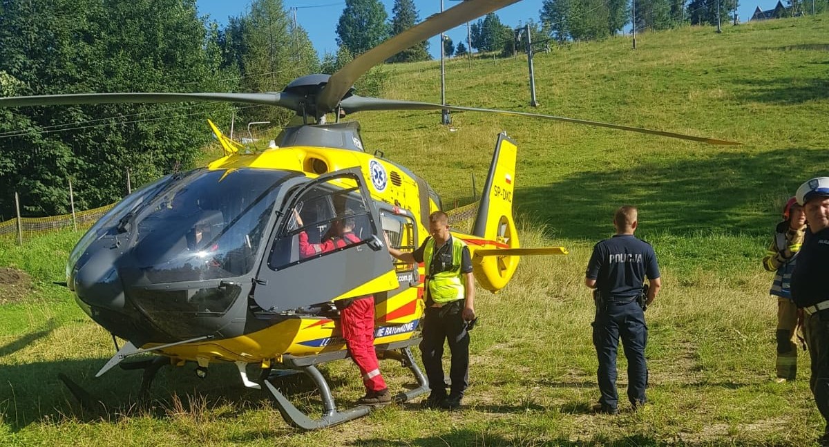 Wypadek motocyklistów na stoku - przyleciał śmigłowiec LPR