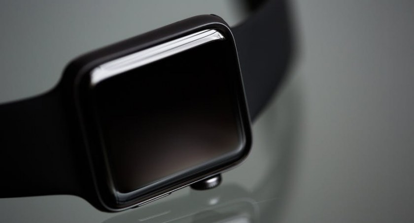 Wymiana szybki Apple Watch - sprawdź, co zrobić, kiedy Twoje urządzenie uległo uszkodzeniu