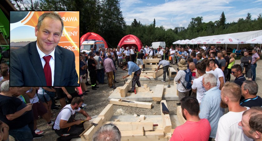 Targi Cieśli w Chochołowie - starosta nowotarski Krzysztof Faber wyjaśnia czym są Ciesielskie Śpasy