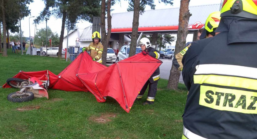 Pijany wypadł na crossie z drogi - zabrany do szpitala