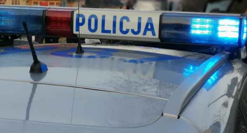 Tatrzańscy policjanci odnaleźli w lesie zagubionego chłopca