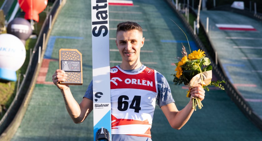 Klemens Murańka na podium zawodów FIS Cup w Szczyrku