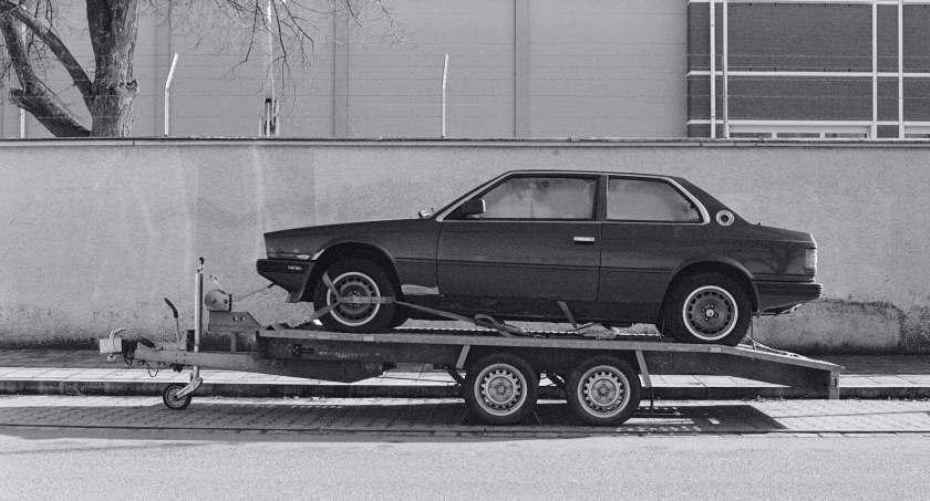 Lawety samochodowe - Jak wybrać idealną przyczepkę do transportu auta?