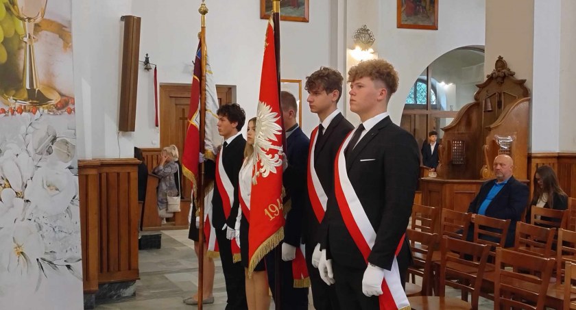 Rozpoczęcie nowego roku szkolnego I LO i. S. Goszczyńskiego i ZSTiP im. S. Staszic w kościele NSPJ w Nowym Targu
