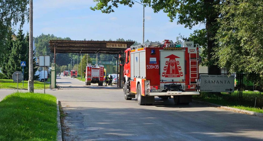 Rozszczelniony zbiornik z kwasem - akcja z udziałem strażaków z Nowego Targu
