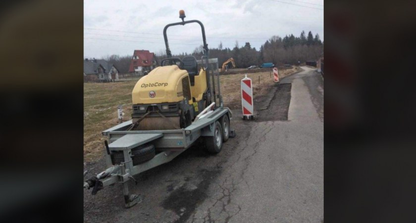 Kto ukradł walec drogowy?