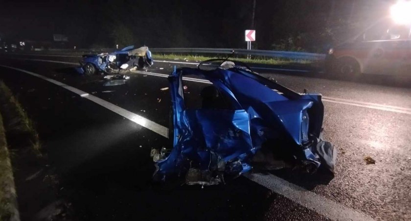 Samochód roztrzaskał pijany 20-latek z Ukrainy  