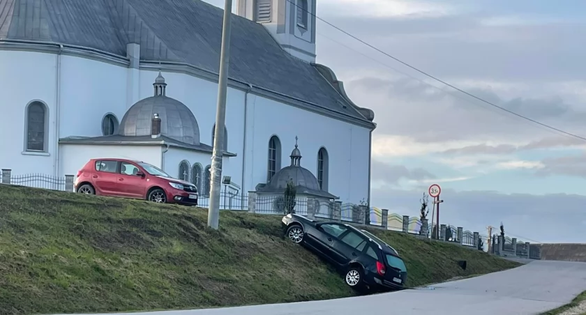 Nielegalne drifty przy kościele