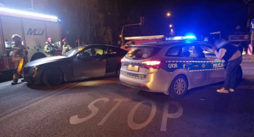 Zderzenie dwóch samochodów koło MCK