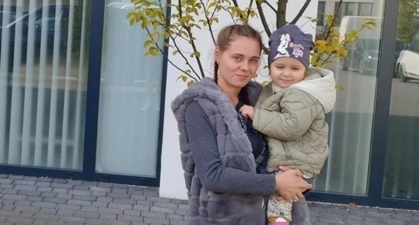 Mięśnie Kamilki są już bardzo wiotkie – kończy się czas i brakuje jeszcze 1,5 mln zł na zakup najdroższego leku na świecie