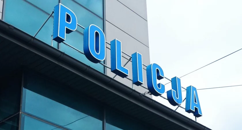 Policjanci zatrzymali ośmiu poszukiwanych przez sąd i prokuraturę