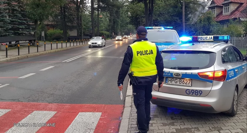 33-letni kierowca pod wpływem alkoholu, bez uprawnień poszukiwany do odbycia kary