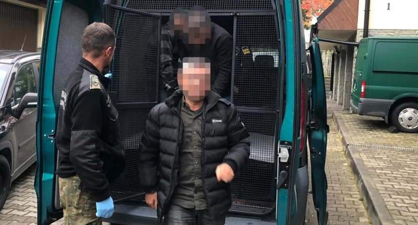 Funkcjonariusze SG w Zakopanem zatrzymali 28 nielegalnych migrantów