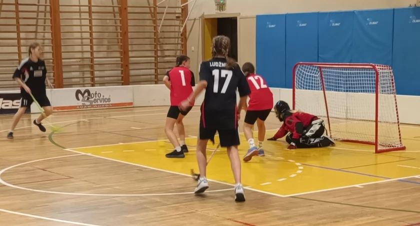 Powiatowe Igrzyska Młodzieży Szkolnej w unihokeju dziewcząt 
